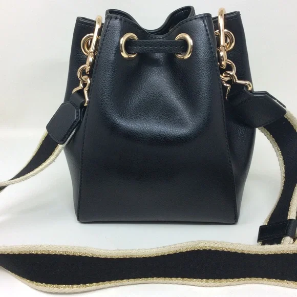 ✨ Authentic Marc Jacobs The Bucket Bag Logo Plaque Drawstring Woven Strap Black - Picture 5 of 16